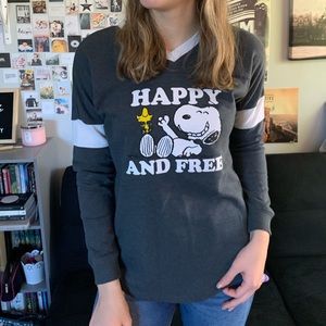 Gray HAPPY AND FREE Snoopy & Woodstock sweatshirt